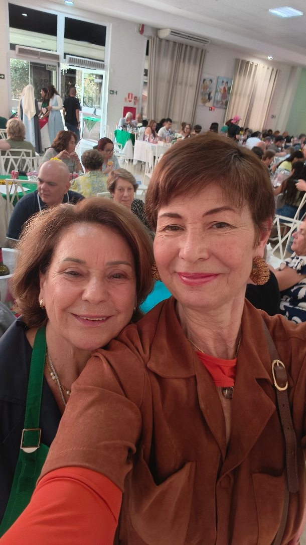 Edição de almoço em prol de obras assistenciais do @padreantoniomaria.original na Casa de Portugal do Grande ABC. Bacalhoada como prato principal em grande momento de confraternização da comunidade portuguesa e simpatizantes.

#casadeportugaldograndeabc #bacalhoadaportuguesa #padreantoniomaria